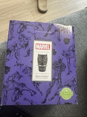 Marvel Black Panther Wall Fan Diffuser - Purple and Black
